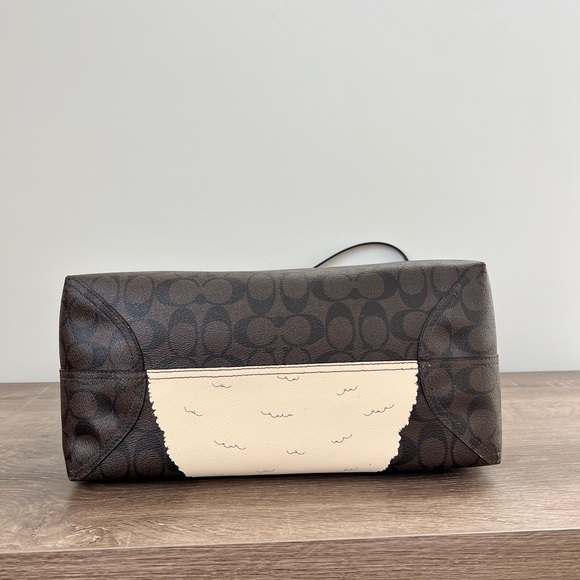 COACH UNICORN CITY SIGNATURE CANVAS TOTE - Picture 4 of 8